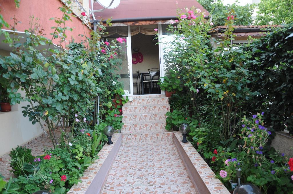 Hotel Babeva Sveti Vlas Exterior foto